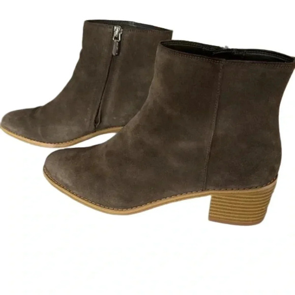 Clark’s Women’s Boots Size 9.5 - Picture 1 of 9